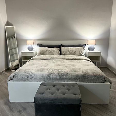 Trento House Zona Stazione Centro Storico Appartement Parma Buitenkant foto
