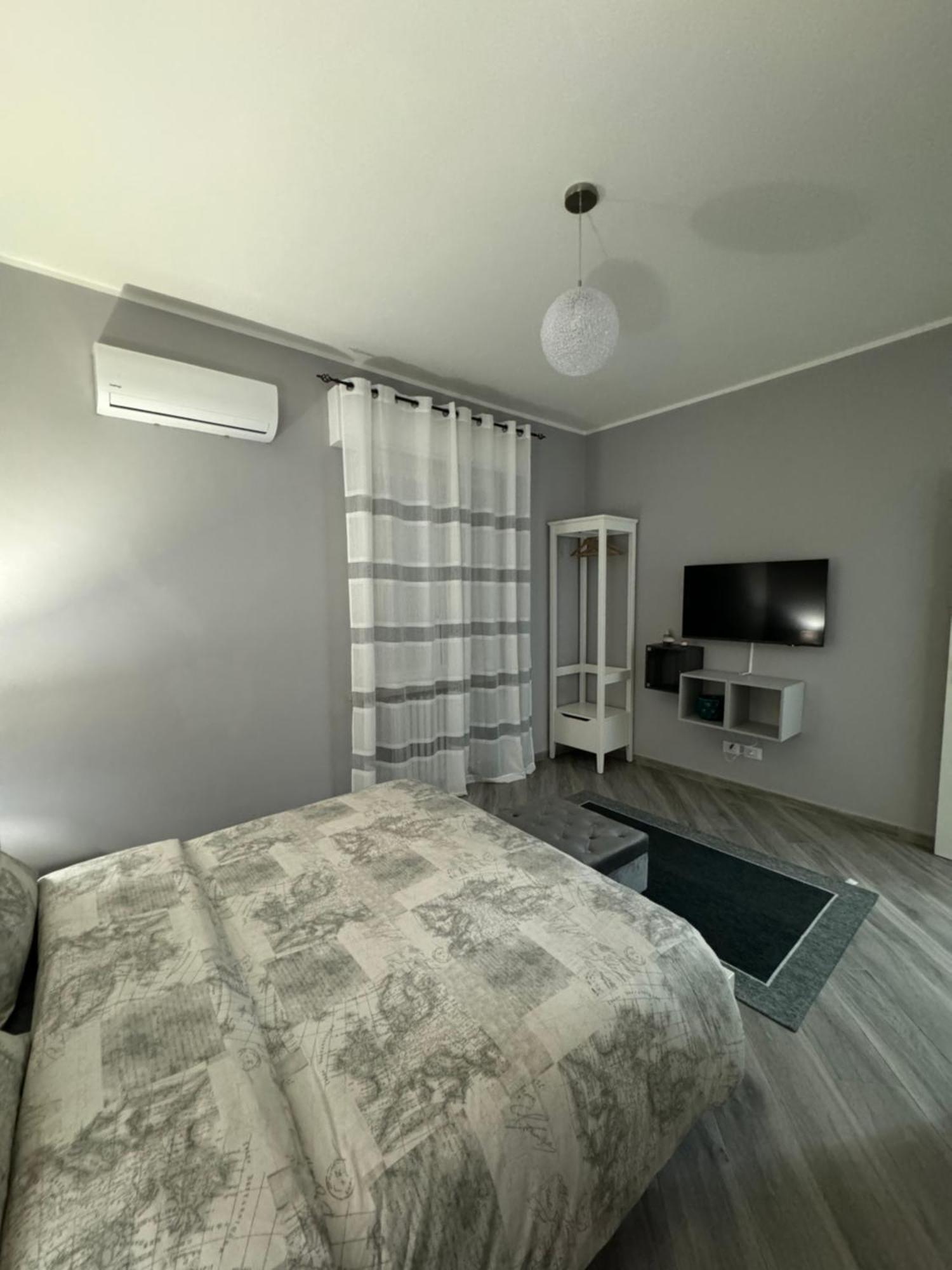 Trento House Zona Stazione Centro Storico Appartement Parma Buitenkant foto