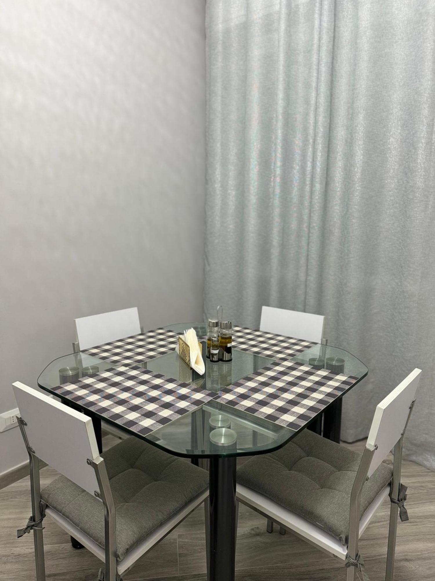 Trento House Zona Stazione Centro Storico Appartement Parma Buitenkant foto